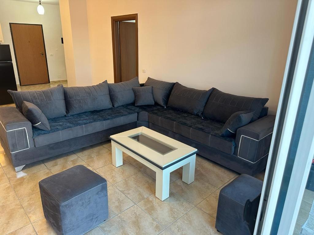 Appartamento Beachfront At Shkembi Kavajes Kamelia Building Durrës